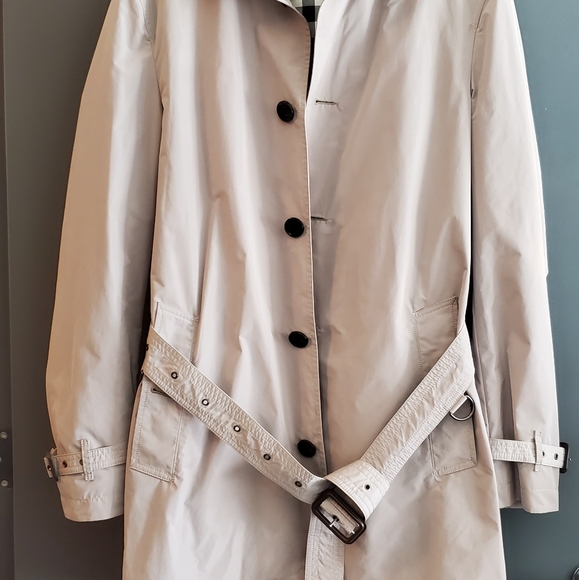 Men's Burberry coat size M NEW - Picture 2 of 4